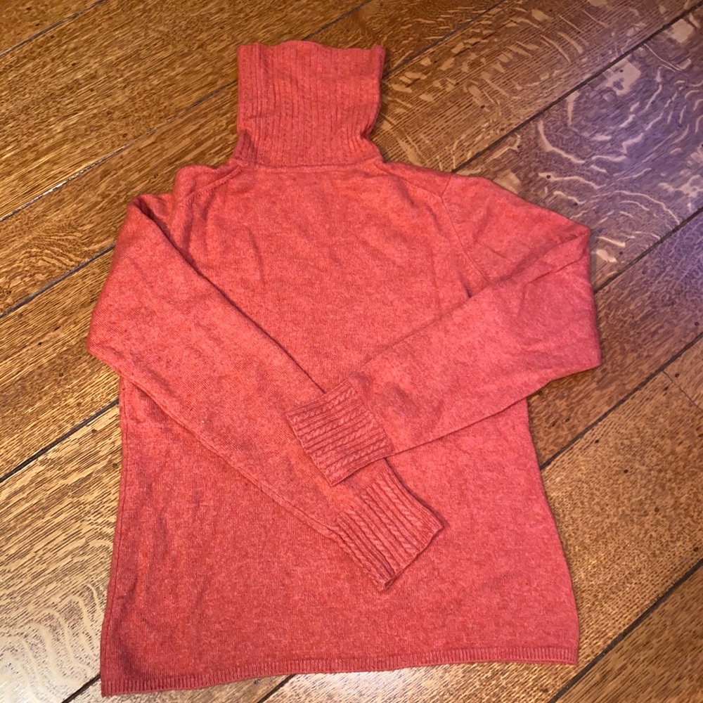 Geneva 100% cashmere turtleneck